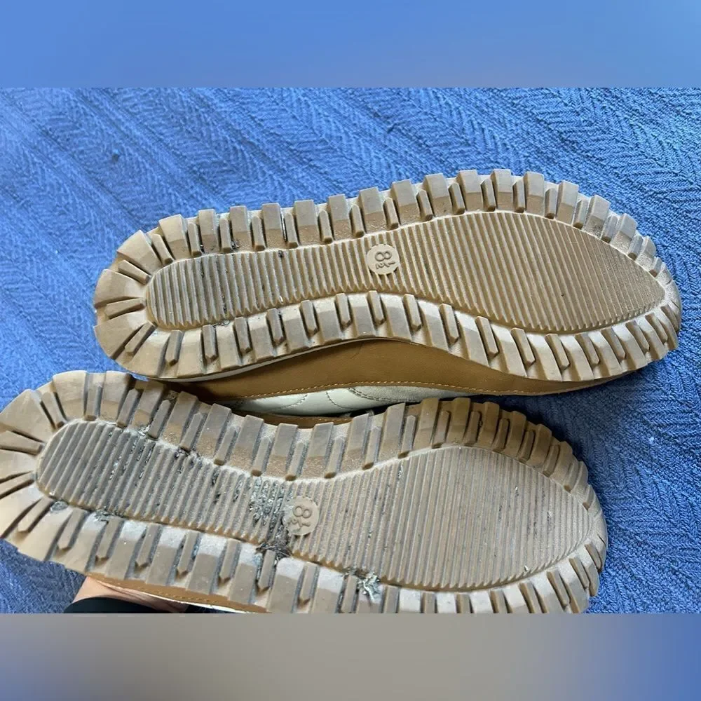 Universal Thread sneakers  - Picture 5 of 6